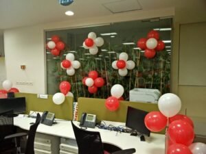 15 august balloon decoration in office